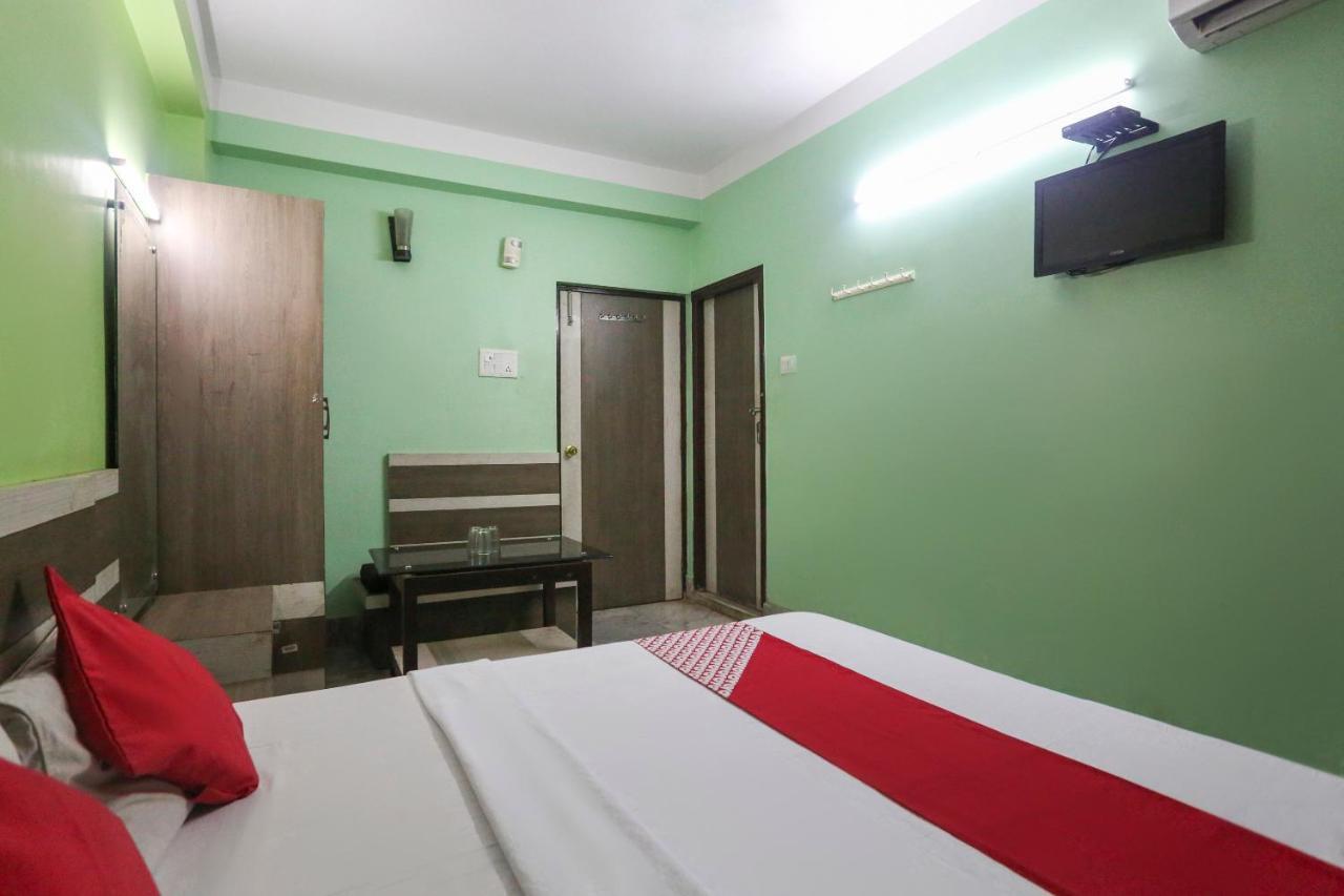 Oyo 60609 Hotel Tanushree Rampurhat 外观 照片
