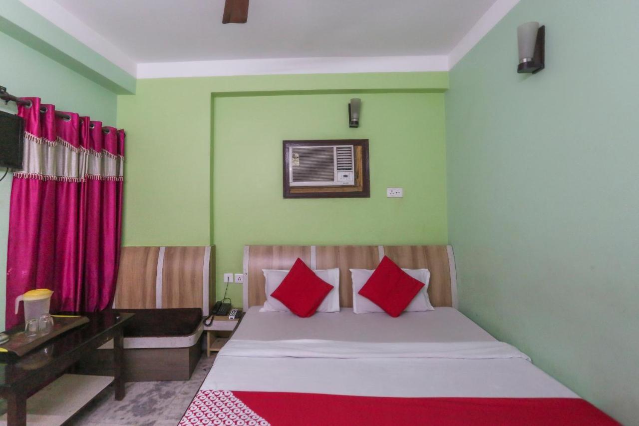 Oyo 60609 Hotel Tanushree Rampurhat 外观 照片