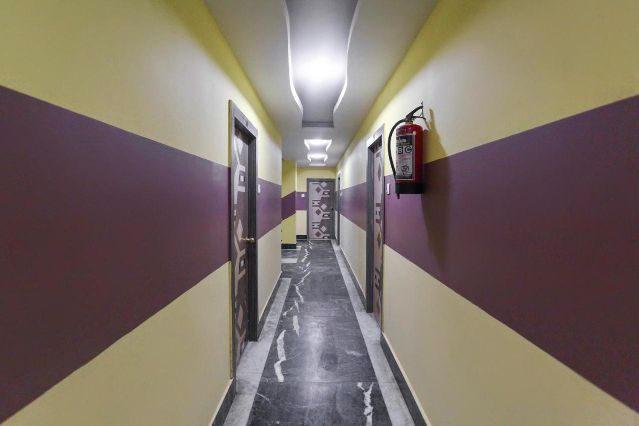 Oyo 60609 Hotel Tanushree Rampurhat 外观 照片