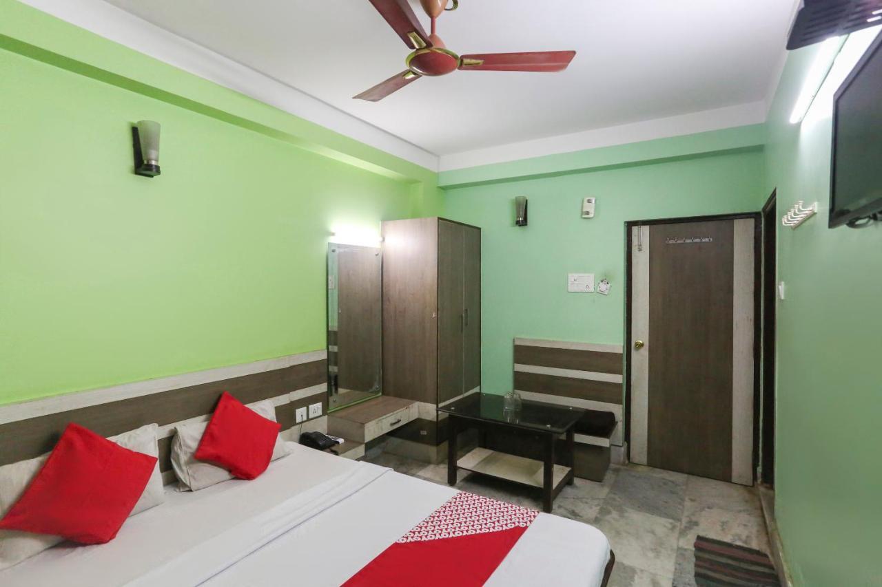 Oyo 60609 Hotel Tanushree Rampurhat 外观 照片