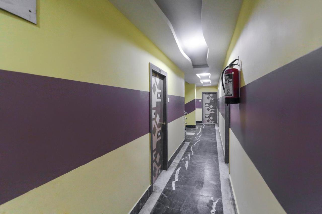 Oyo 60609 Hotel Tanushree Rampurhat 外观 照片